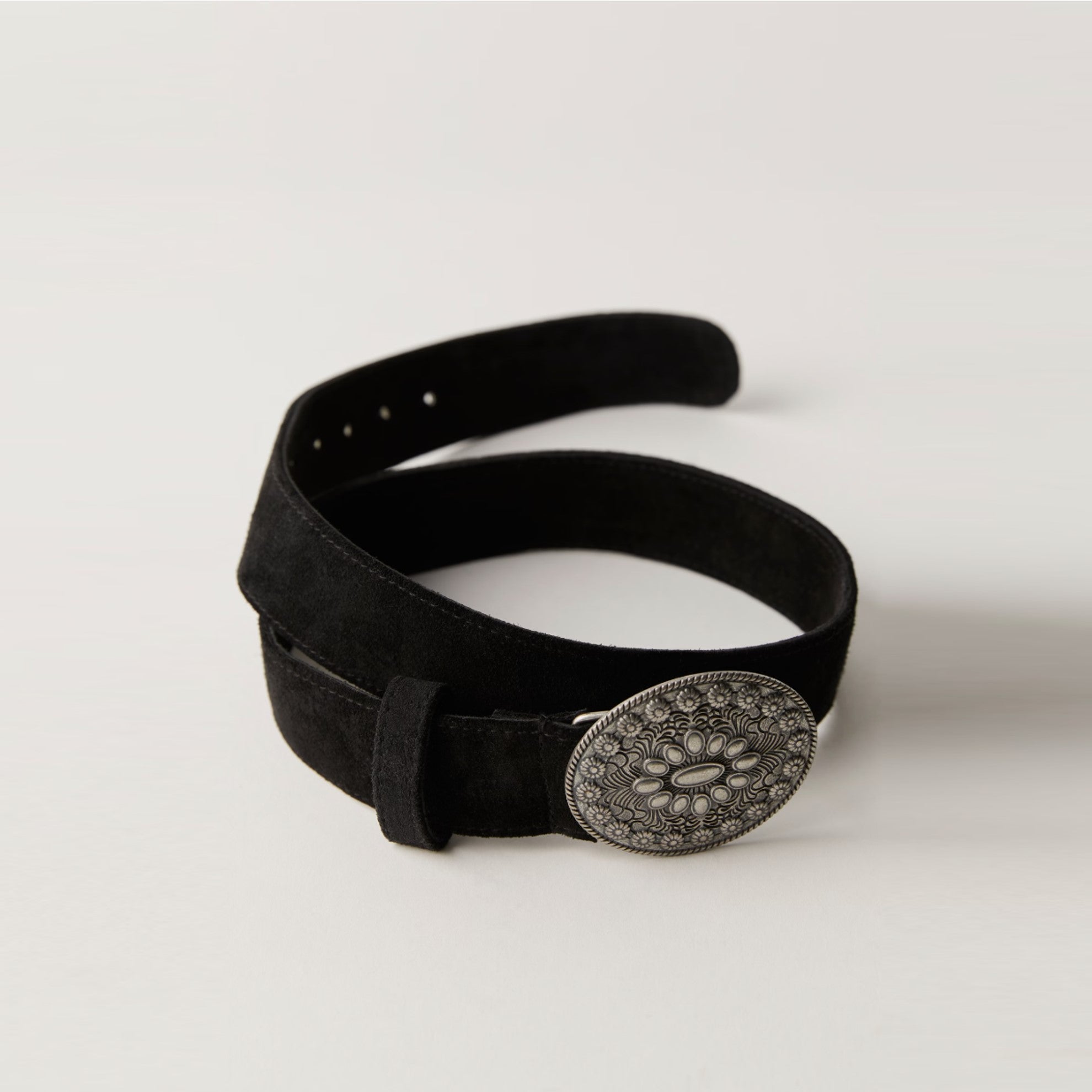 Free People Duchess Concho Belt | The Hat Store, LLC display picture 2